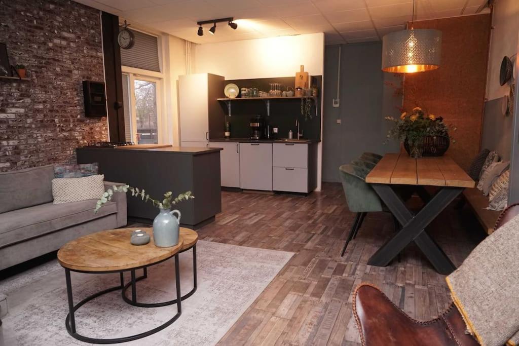 Ruim Appartement In Utrecht. Екстериор снимка